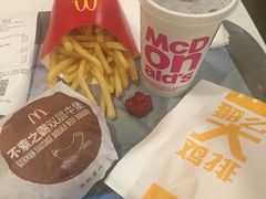 -麦当劳(宝山大厦店)