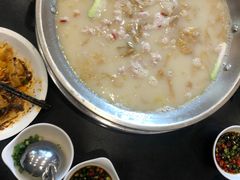 -老来福·非遗酸汤兔(凯旋路店)