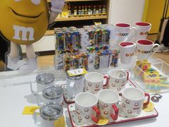 -m豆巧克力世界(上海世茂广场店)