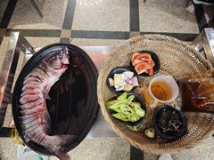 -刘姐啤酒鱼民族演艺餐厅(阳朔美食抗战路店)