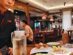 -小天鹅火锅·一线江景洪鼎旗舰店(洪崖洞店)