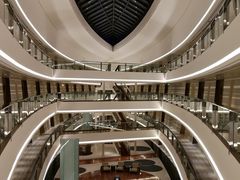 -上海滴水湖皇冠假日酒店