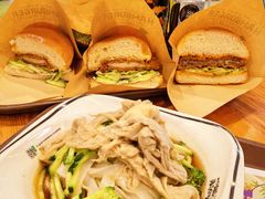 -魏家凉皮(雁塔路店)