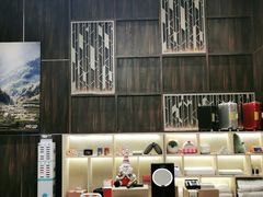 -深圳龙华大浪商业中心亚朵X酒店