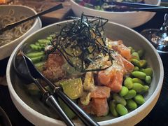 三文鱼波奇饭-wineapp葡萄酒餐吧(外滩金融中心店)