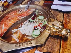 鸳鸯锅-六婆串串香