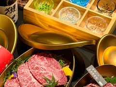-山川小町·极番烧肉(新地假日广场店)