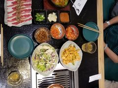-臻牛烤肉