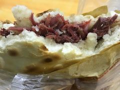 腊牛肉夹馍-杨天玉腊牛羊肉店
