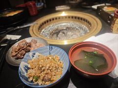 -山川小町·极番烧肉(新地假日广场店)