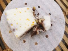 坚果赤豆松糕-鼎泰丰(国贸商城店)