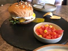 -HIGH FIVE哈福手工汉堡(桂林路店)