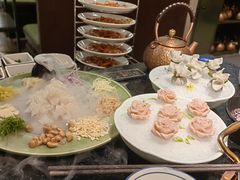 -得意咚瓜·顺德鱼生·冬瓜火锅(深圳首店)