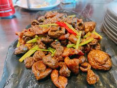 干口蘑炒牛柳-茶叁酒肆·楚味江湖(菱角湖店)