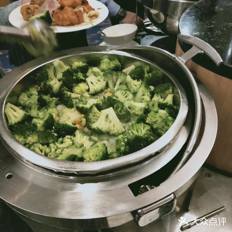 早上大巴车到珠海过关到澳门