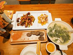 -隔壁老王·家常云南菜(花巷店)