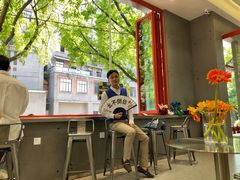 -喧闹·东方大气茶(鹅岭二厂店)