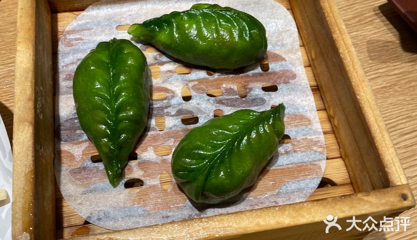 虾饺是有自己的特色味道的，虾肉也挺多的，可以一试