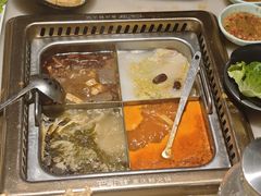 -巴渝瓦肆重庆鲜火锅(宝龙环湖店)