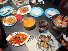 -雍容荟帝王蟹活龙虾展台自助(IFS黑金店)