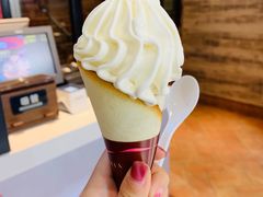 北海道牛乳冰淇凌-肯德基(花乡店)