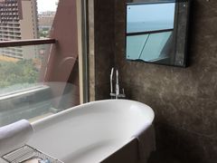 -三亚湾海居铂尔曼度假酒店