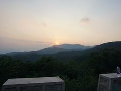 -鬼笑石后山停车场