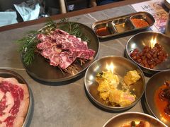 -草家酱蟹炭火烤肉店(珲春南路一店)
