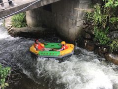 -龙潭峡谷漂流