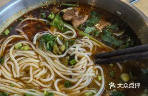 Sichuan Braised Intestine Noodles