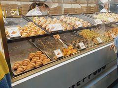 面包甜点陈列柜-月枫堂(长春这有山店)