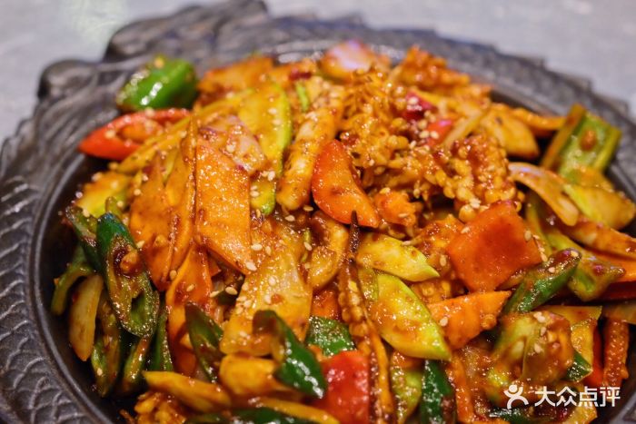 句骊亭炭火烧肉(339电视塔店)铁板辣炒鱿鱼图片 - 第1张