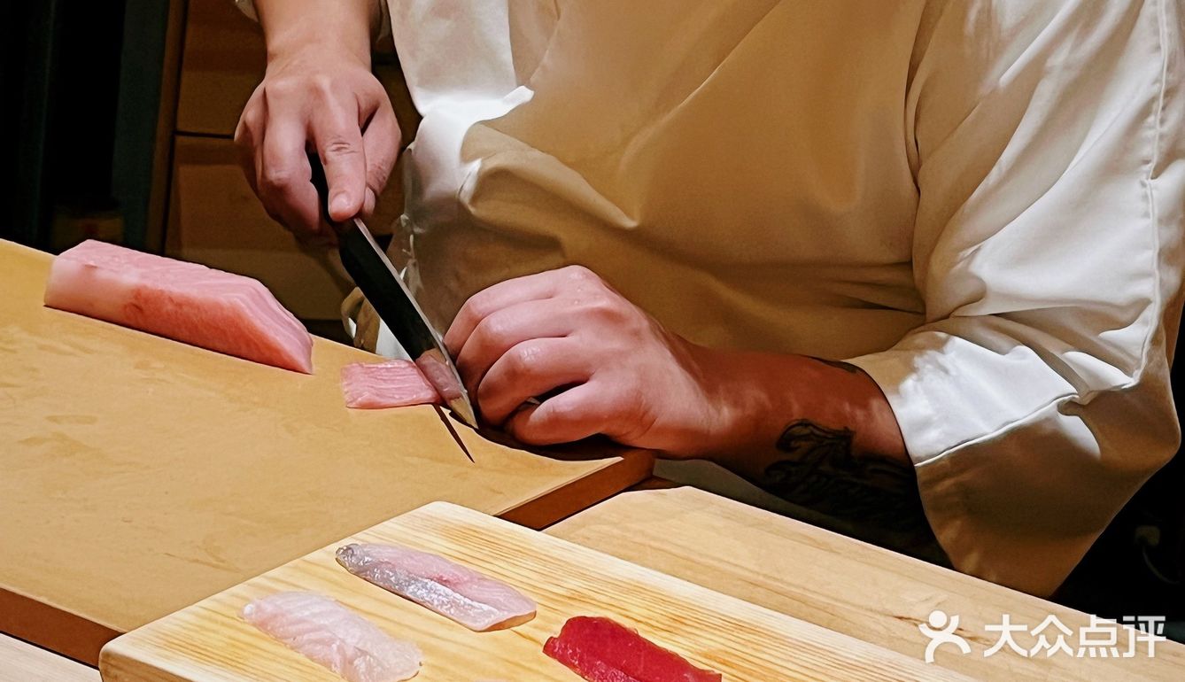 沉浸式用餐体验[爱心]荣一代目OMAKASE板前料理[胜利]