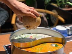 -樾餐厅泰式海鲜火锅(民歌湖店)