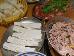 -洱火云南酸菜牛肉火锅(石景山当代商城店)