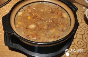 Red Date and Peanut Porridge