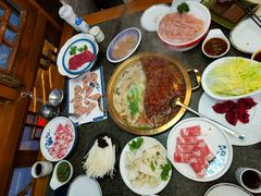 -小天鹅火锅·一线江景洪鼎旗舰店(洪崖洞店)