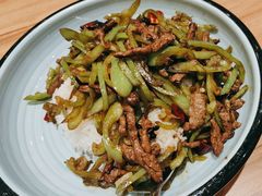 尖椒肉丝饭-西部马华清真兰州牛肉面·烧烤夜市(三里河店)
