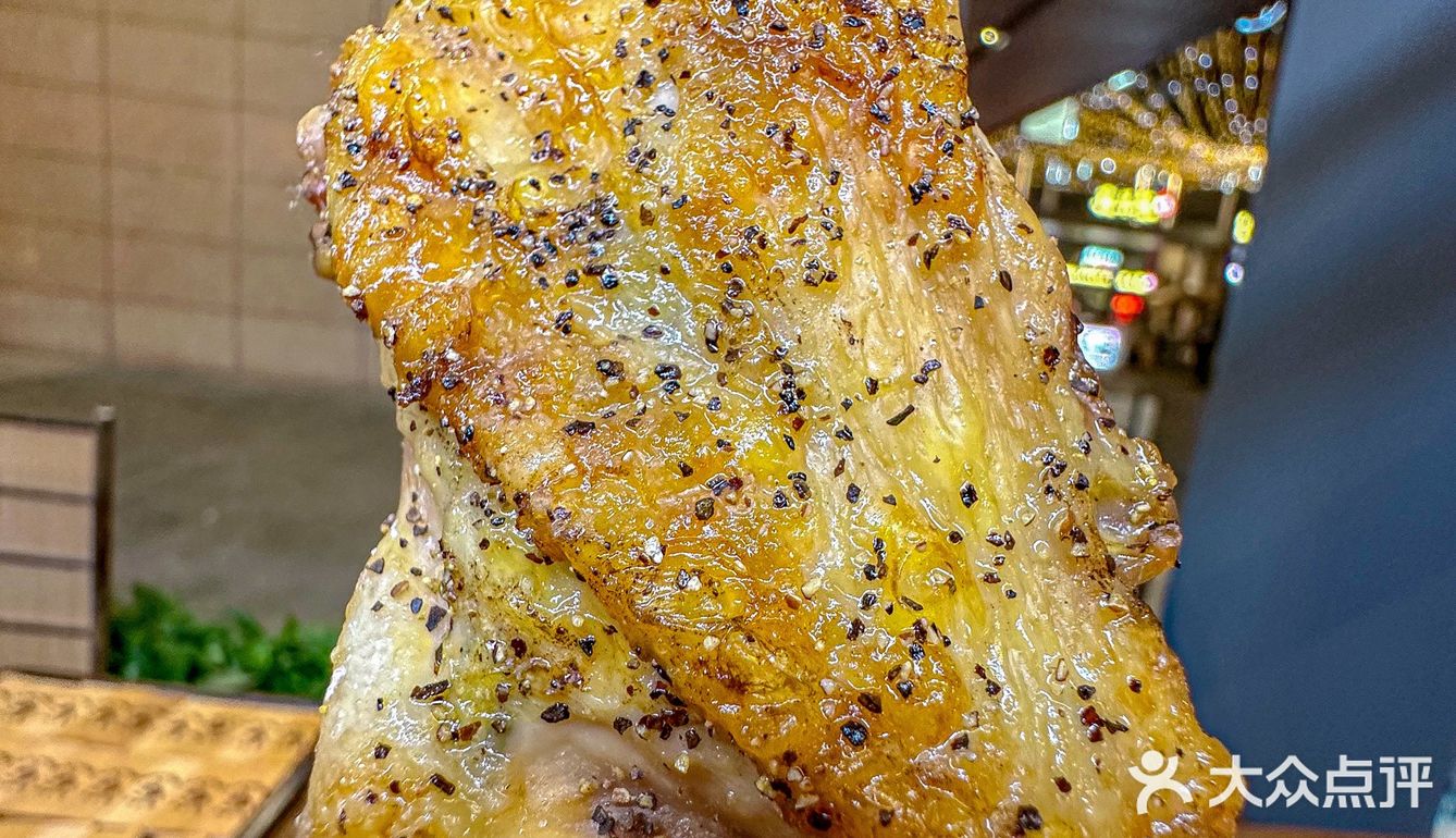 你还别说这家小酒馆有点东西！！