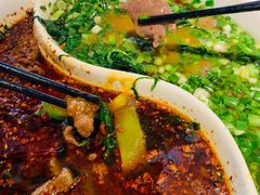 鸳鸯水煮牛肉-成都吃客(九眼桥店)