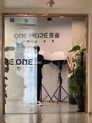 -变画·发型STUDIO