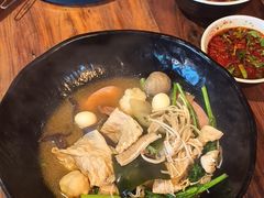 -万记麻辣烫国展总店