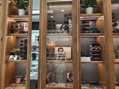 -回瑞眼镜·蔡司·依视路官方授权店(广益路万达店)