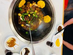 -鲁员外地锅鸡地锅鱼(古墩路店)
