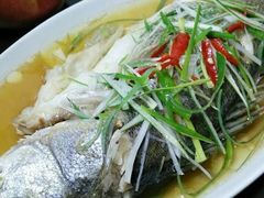 蒸鱼-鸿渡渔庄·特色鸭咀鱼