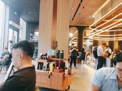 -星巴克(上海虹桥新天地二店)