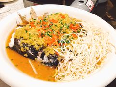 剁椒鱼头-湖锦酒楼·32年地道湖北菜(光谷店)