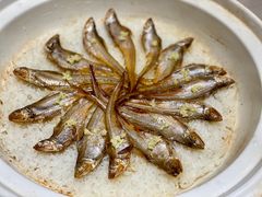 凤尾鱼煲仔饭-名豪品鲜荟(云亭店)