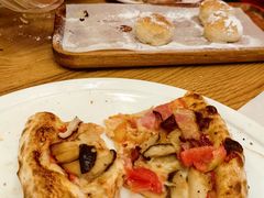 -城市大道红炉披萨烘焙坊