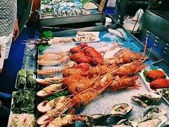 -六合夜市
